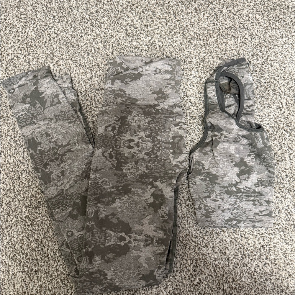 Dark Green Camouflouge Leggings and Sports Bra Set